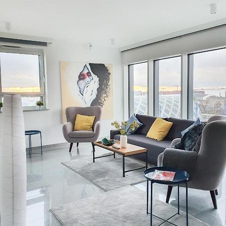 Capital Apartments - Towarowa Poznan Ngoại thất bức ảnh