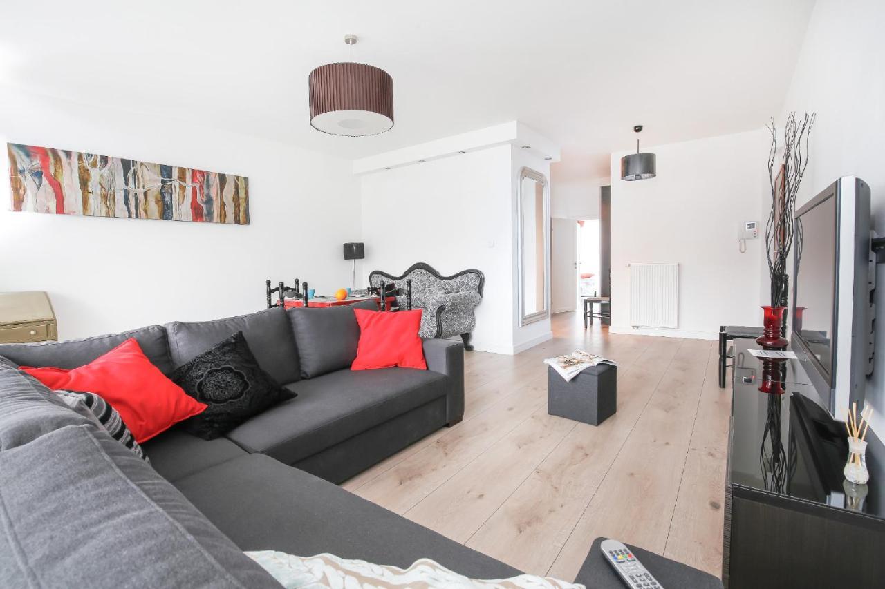Capital Apartments - Towarowa Poznan Ngoại thất bức ảnh