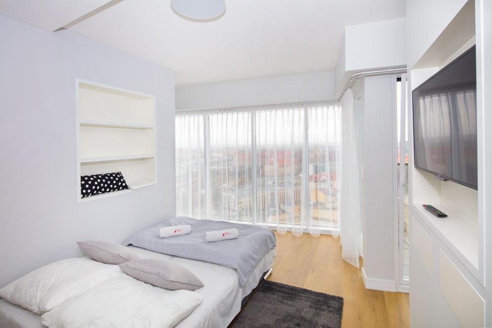 Capital Apartments - Towarowa Poznan Ngoại thất bức ảnh