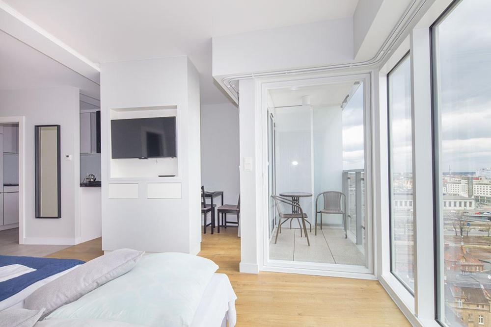 Capital Apartments - Towarowa Poznan Ngoại thất bức ảnh