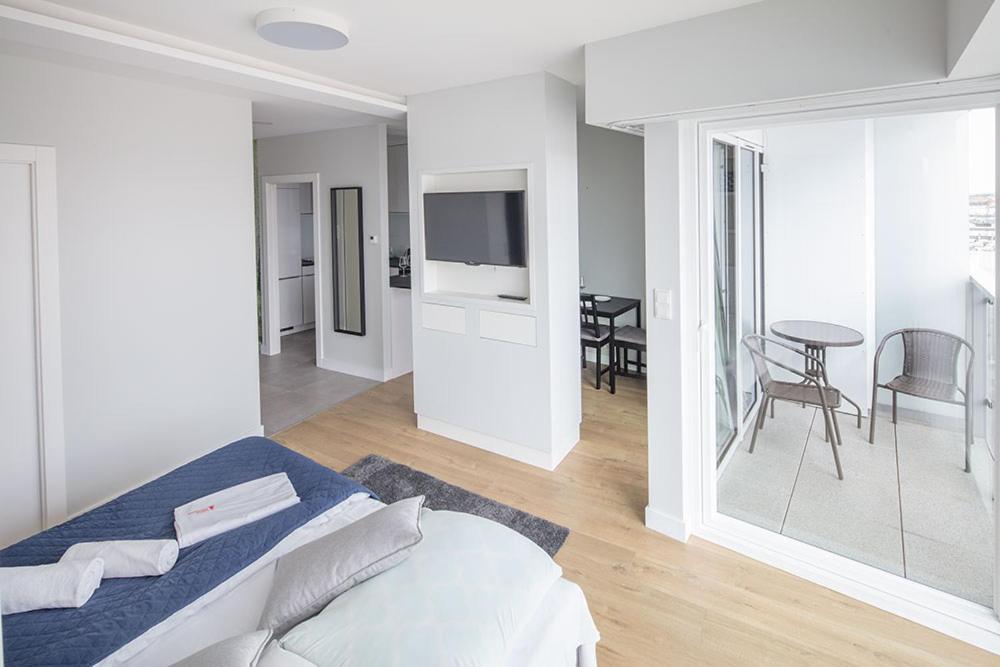 Capital Apartments - Towarowa Poznan Ngoại thất bức ảnh