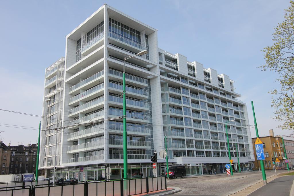 Capital Apartments - Towarowa Poznan Ngoại thất bức ảnh