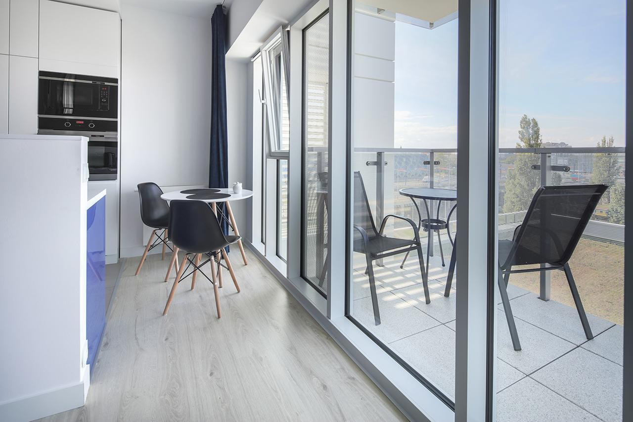 Capital Apartments - Towarowa Poznan Ngoại thất bức ảnh