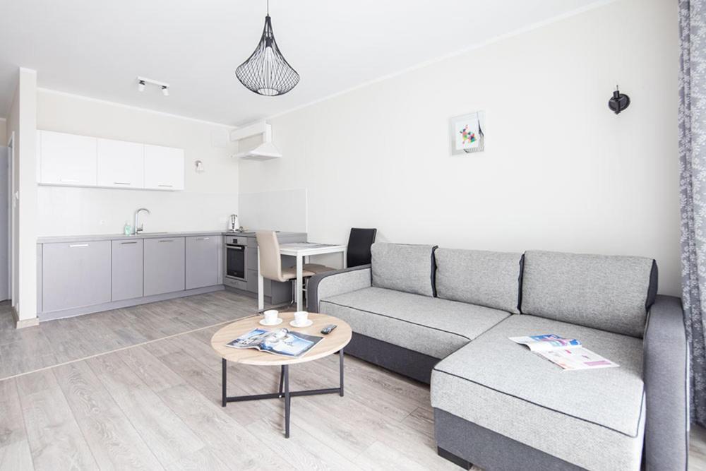 Capital Apartments - Towarowa Poznan Ngoại thất bức ảnh