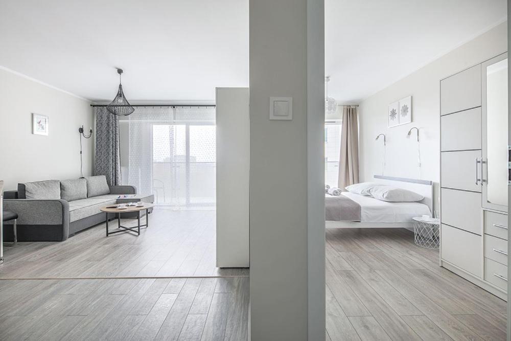 Capital Apartments - Towarowa Poznan Ngoại thất bức ảnh